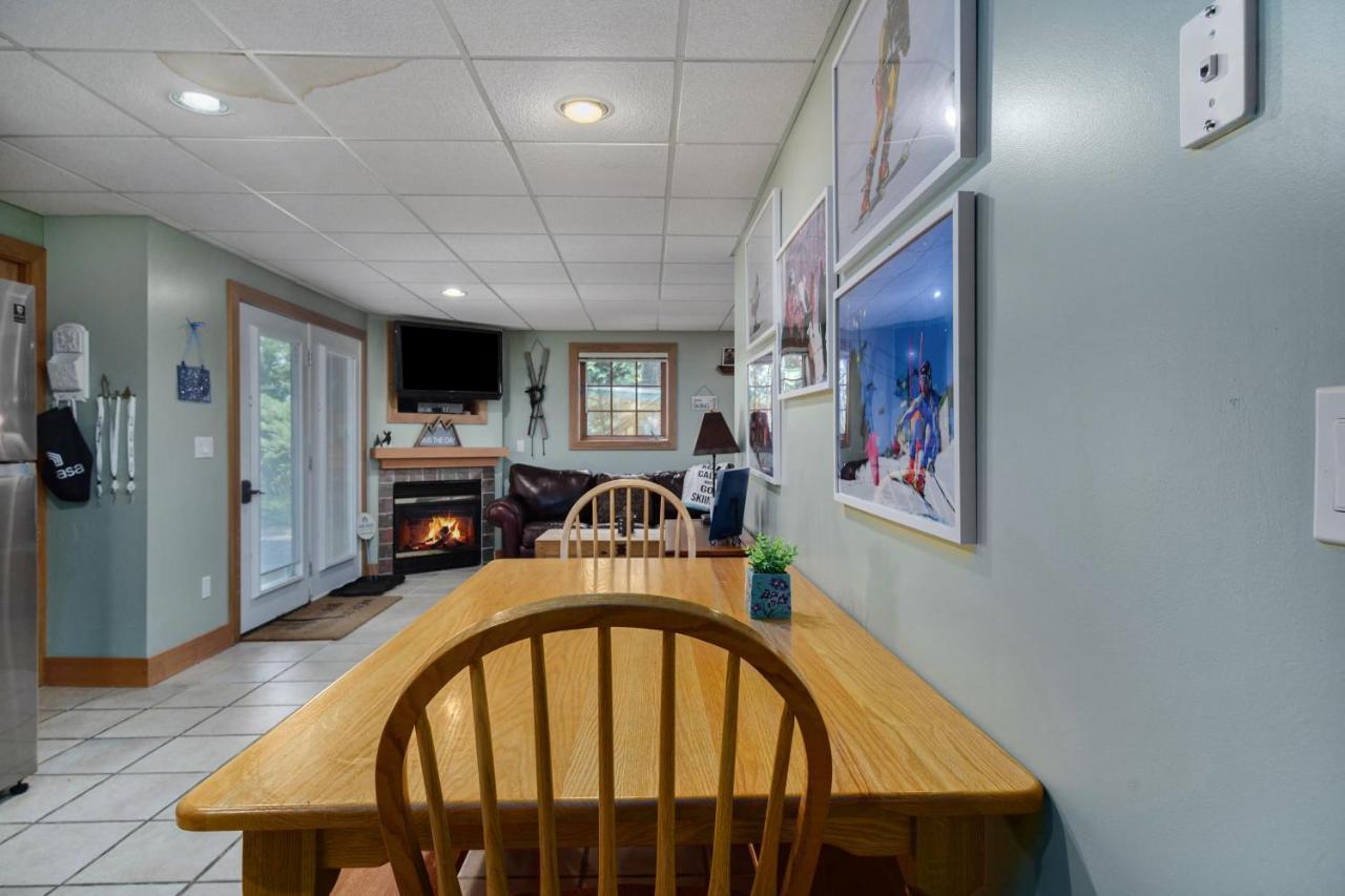 Boyne Mountain Getaway, Unit B Aparthotel Boyne Falls Buitenkant foto